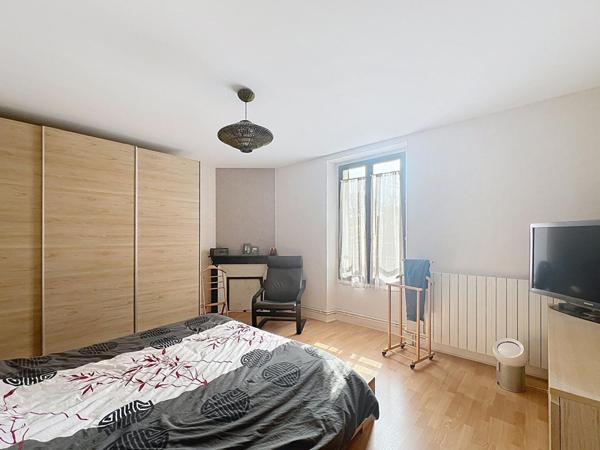 Maison Gouvernes 6 pièce(s) 163 m2