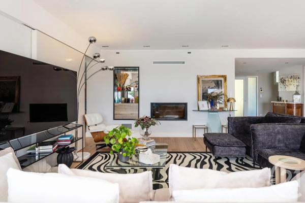 Maison à vendre  8 pièces - 340,10 m 2   AJACCIO  - 201