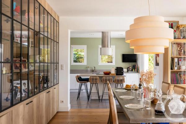 Maison à vendre  8 pièces - 340,10 m 2   AJACCIO  - 201