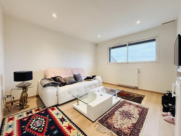 Villa 238m2 avec piscine et appartement