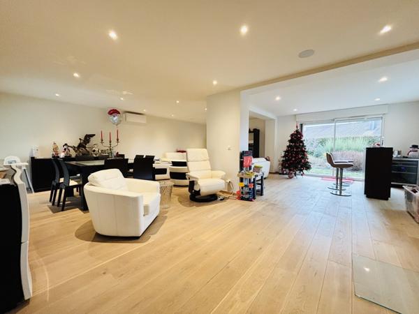 Villa 238m2 avec piscine et appartement