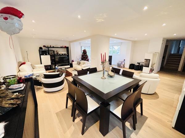 Villa 238m2 avec piscine et appartement