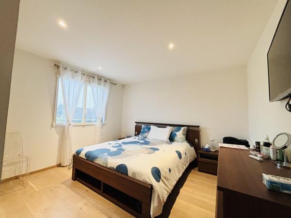 Villa 238m2 avec piscine et appartement