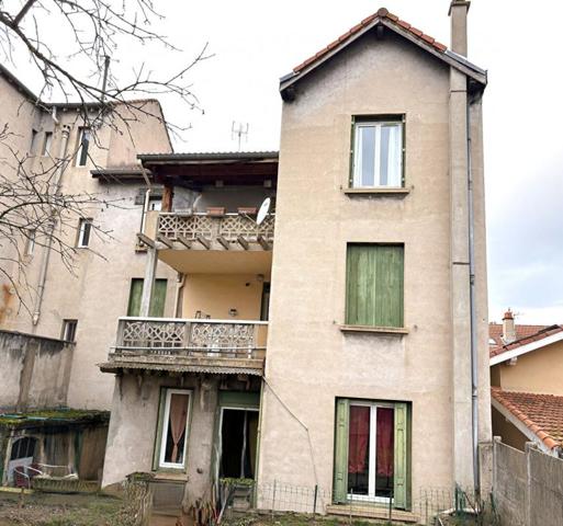 FIRMINY 42700 proche Hôpital Immeuble de rapport 3 appartements