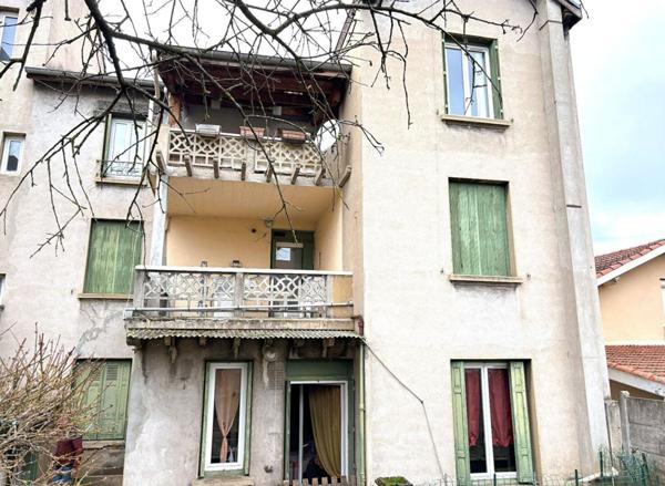 FIRMINY 42700 proche Hôpital Immeuble de rapport 3 appartements