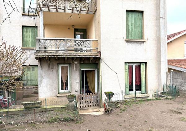 FIRMINY 42700 proche Hôpital Immeuble de rapport 3 appartements