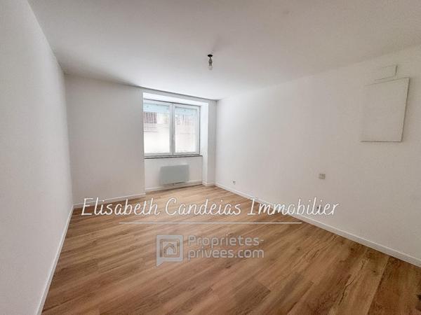 Centre Ville CAZERES - T3 de plain-pied avec extérieur privatif