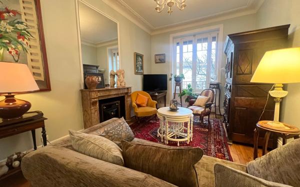 Appartement à vendre    3 pièces • 77 m2 Lyon 3