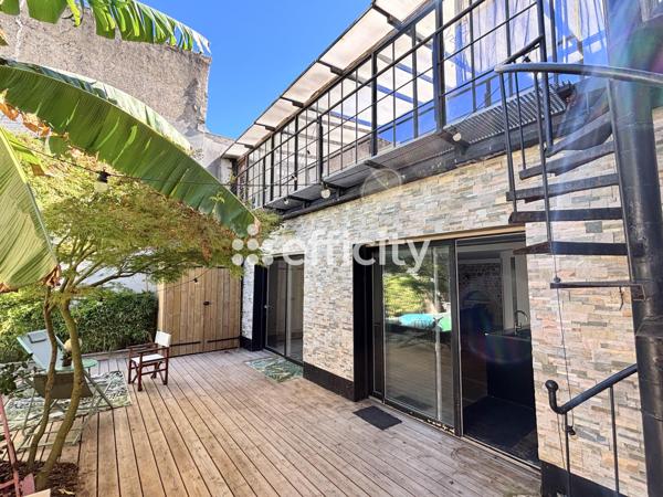 Maison
         4 pièces
        - 114 m² 649 000 € *