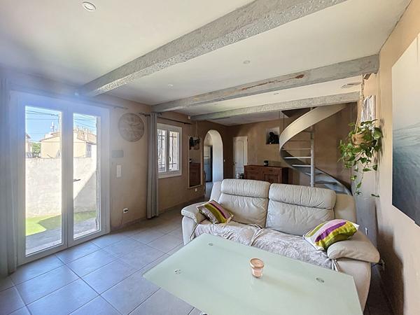 A VENDRE MARSEILLE 13014  SAINTE-MARTHE MAISON T3/4 TERRASSE JARDIN