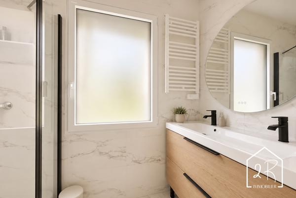 Maison individuelle de plain-pied 122 m² habitables - Garage 35 m²- Terrain 814 m²