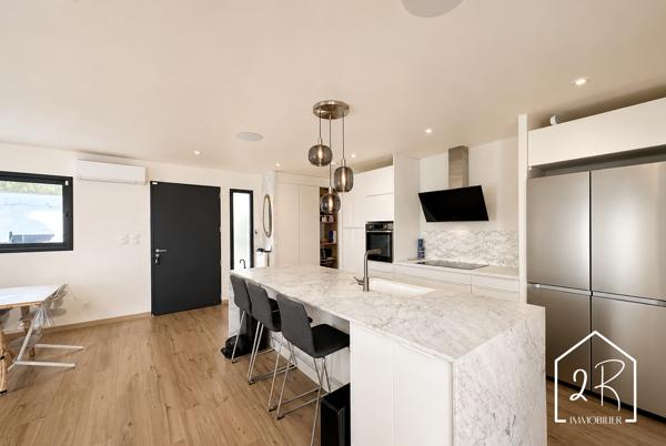 Maison individuelle de plain-pied 122 m² habitables - Garage 35 m²- Terrain 814 m²