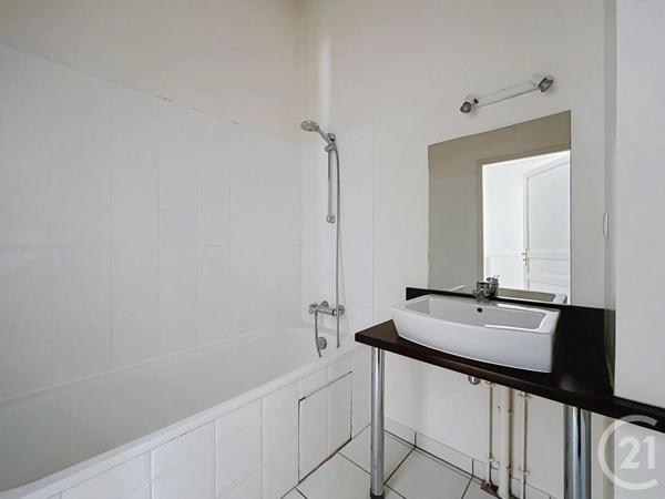 Appartement F3 à vendre  4 pièces - 92,50 m 2   CHARTRES  - 28