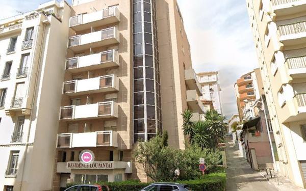 Immeuble à vendre    1 pièce •  Nice