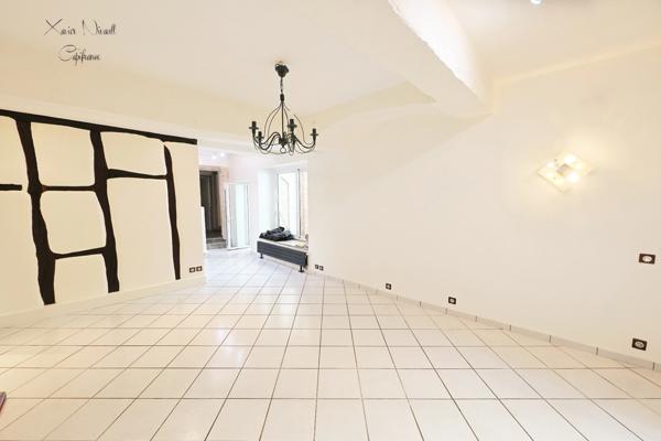 Dpt Ain (01), à vendre BOURG EN BRESSE appartement T5 de 128 m²