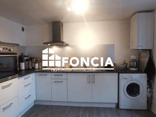 Location Appartement 4 pièces 79.88 m² - 60 RUE DE LA REPUBLIQUE La Tour Du Pin 38110