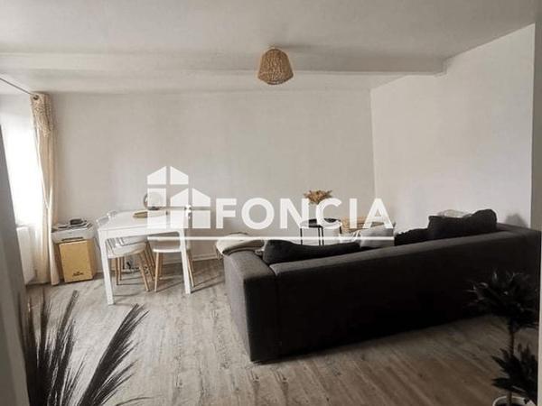 Location Appartement 4 pièces 79.88 m² - 60 RUE DE LA REPUBLIQUE La Tour Du Pin 38110