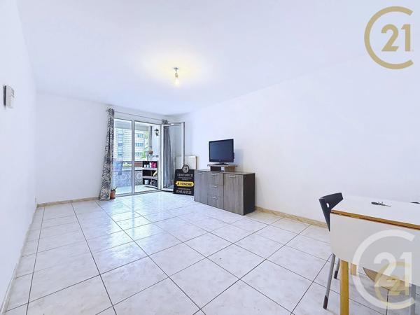 Appartement F4 à vendre  4 pièces - 77,17 m 2   DRANCY  - 93