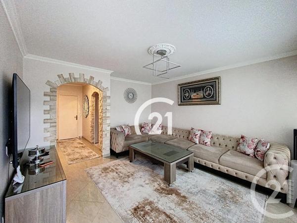 Appartement F4 à vendre  4 pièces - 77,17 m 2   DRANCY  - 93