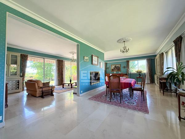 Maison Mennecy 7 pièces 5 chambres 247 m2