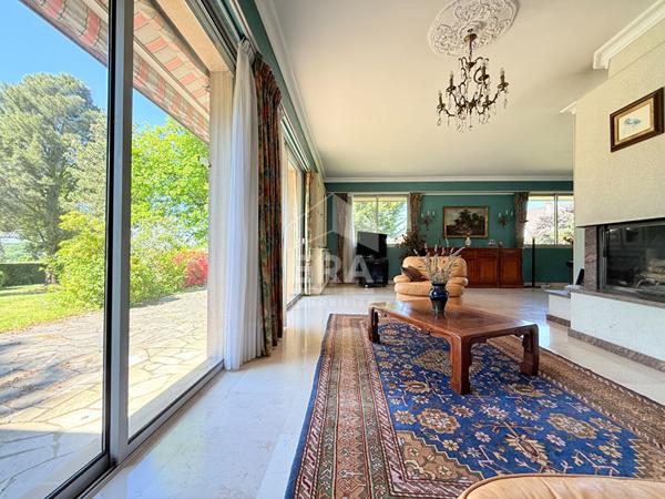 Maison Mennecy 7 pièces 5 chambres 247 m2