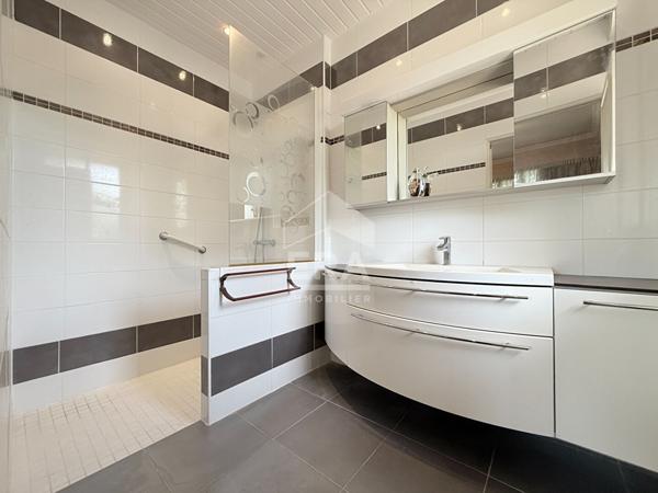 Maison Mennecy 7 pièces 5 chambres 247 m2