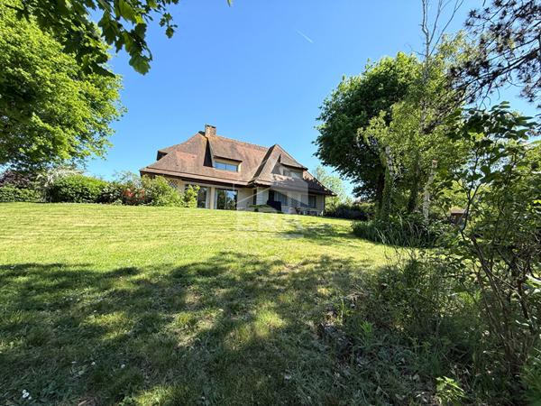 Maison Mennecy 7 pièces 5 chambres 247 m2