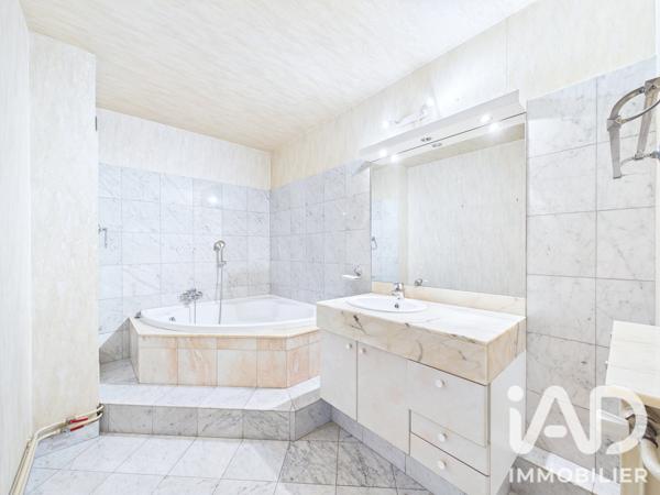 Appartement à vendre 5 pièces 95 m² Le Chesnay-Rocquencourt