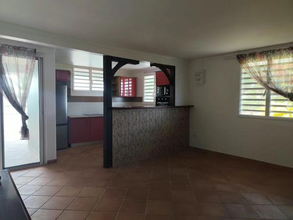 Location                                                      Appartement
                        
                     3 pièces                      57 m2                     à Le Robert