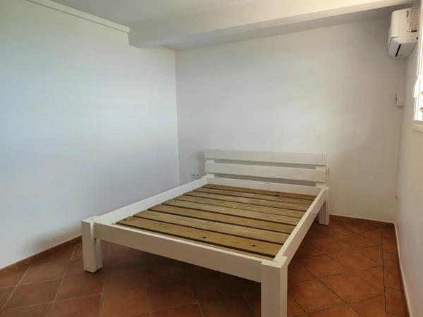 Location                                                      Appartement
                        
                     3 pièces                      57 m2                     à Le Robert