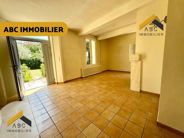 Jonquières (84150) Maison centre-ville avec jardin et garage en toute tranquillité