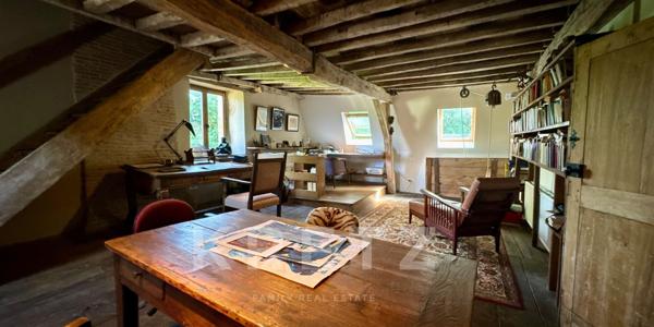 Manoir du XVIIIe avec gîte sur 4 hectares