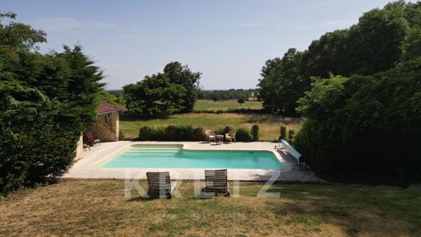 Manoir du XVIIIe avec gîte sur 4 hectares