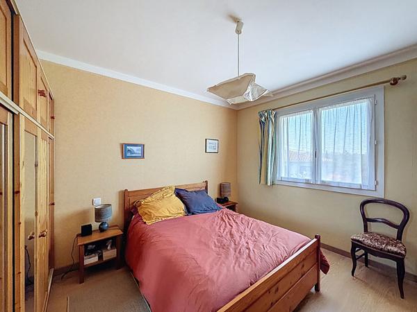 Maison spacieuse de 7 pièces à vendre à Pavie avec garage et jardin