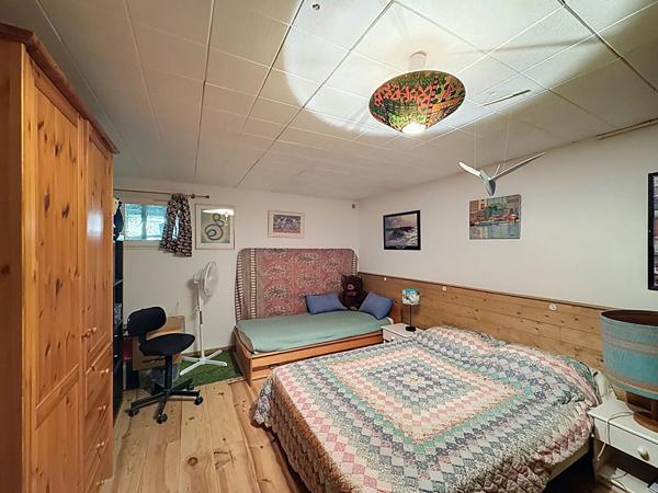 Maison spacieuse de 7 pièces à vendre à Pavie avec garage et jardin