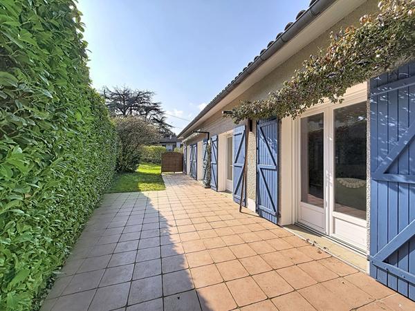 Maison spacieuse de 7 pièces à vendre à Pavie avec garage et jardin