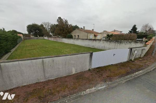 17570 LES MATHES centre ville