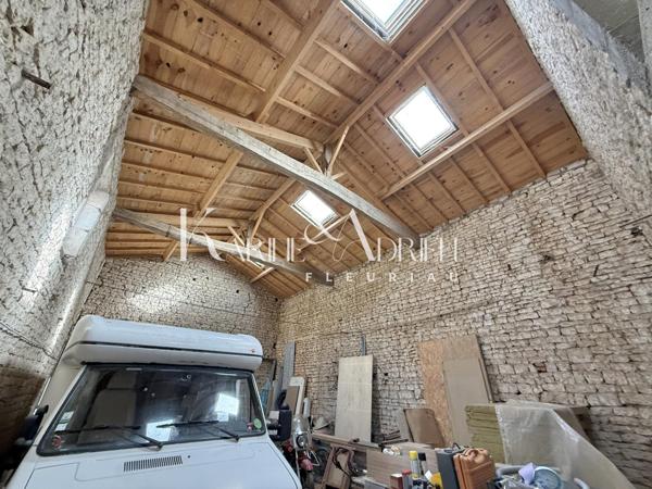 Maison de plain-pied 3 chambres, garage, jardin et dépendances