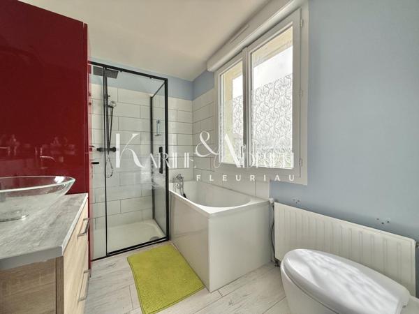 Maison de plain-pied 3 chambres, garage, jardin et dépendances