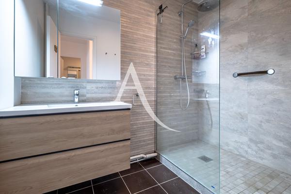 APPARTEMENT T4 - TRAVERSANT - BALCONS - NATION 75012