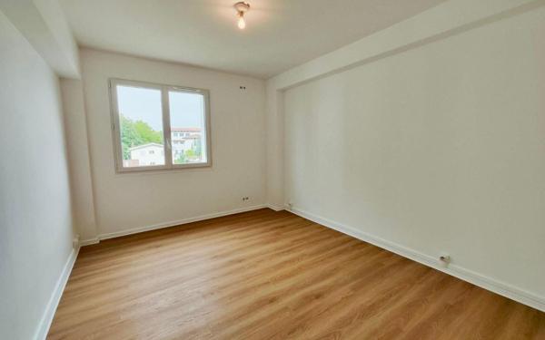Appartement à vendre    3 pièces • 74,55 m2 Bayonne