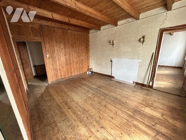 Magnifique demeure en pierre à restaurer!