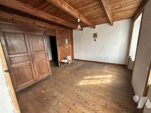 Magnifique demeure en pierre à restaurer!