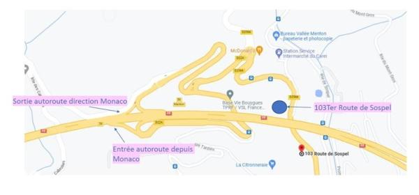Plateau de stationnements privatifs.