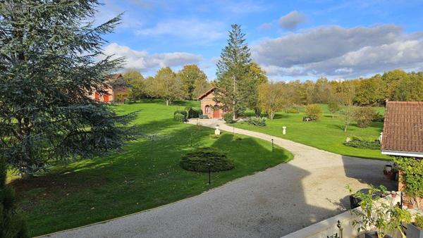 Grande propriété à vendre à Pargny-sur-Saulx dans la Marne (51340), ref : 51081/934