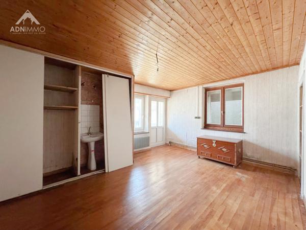 Farges (01550) MAISON 4 PIECES 138 M2 + GRANGE 250 M2