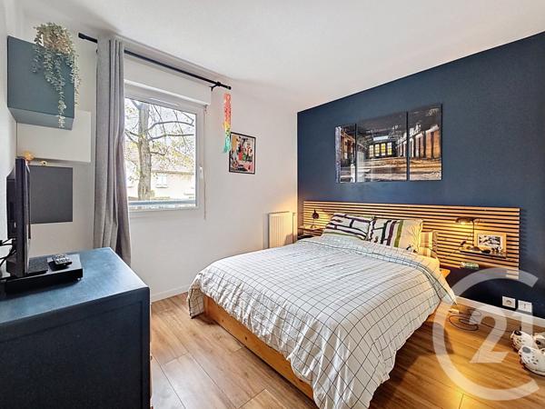 Appartement F3 à vendre  3 pièces - 65,80 m2 MOISSY CRAMAYEL - 77