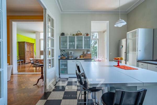 Maison familiale de 6 chambres avec terrasse, jardin et parking