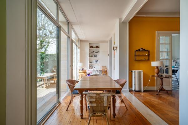 Maison familiale de 6 chambres avec terrasse, jardin et parking