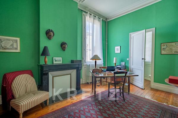 Maison familiale de 6 chambres avec terrasse, jardin et parking